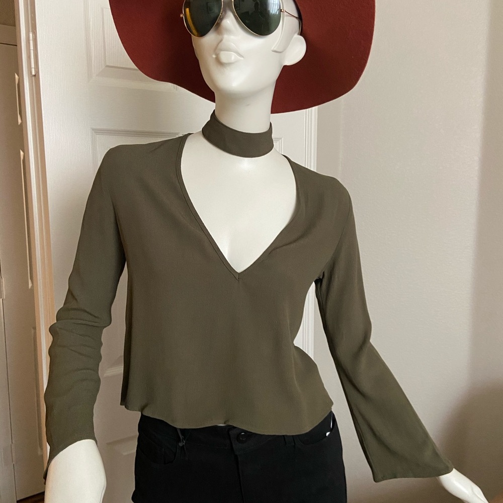 Flynn Skye green choker long sleeve crop top sz xs